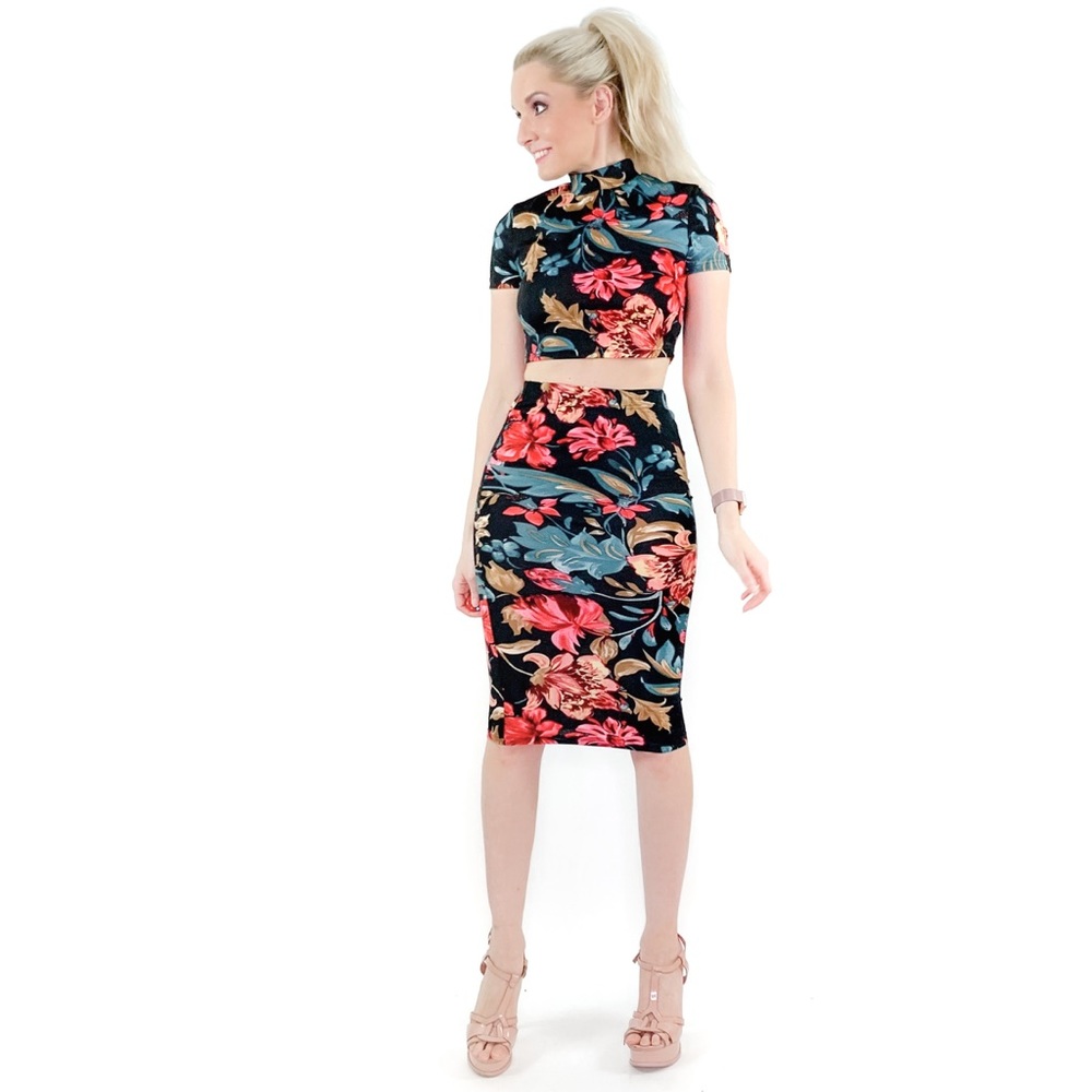 Black Floral Two Piece Skirt Set - Picture 3 of 8